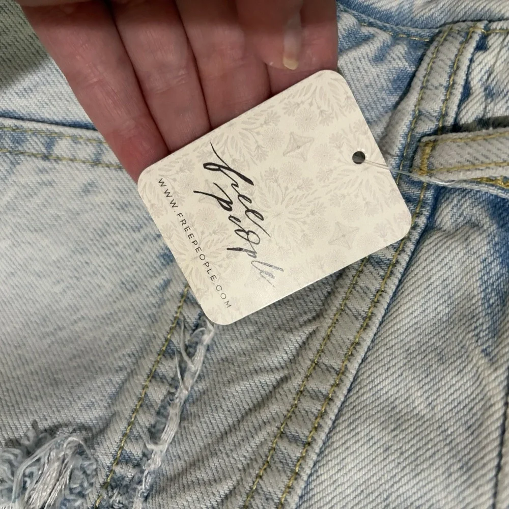 Free People We the Free Women Light Wash Blue Denim Jean Shorts 25 Festival New